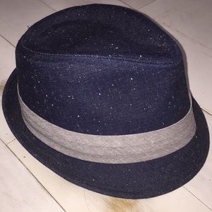 Zara hat